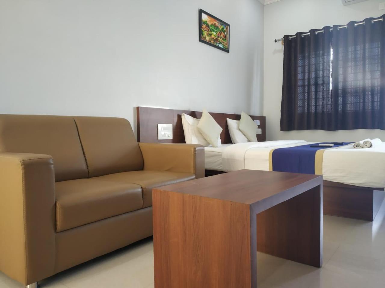 Hotel Gateway Suites Bangalore Airport Yelahanka Kültér fotó