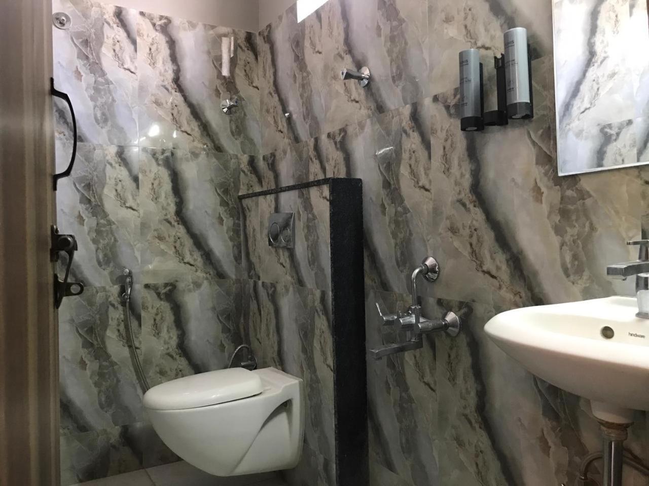 Hotel Gateway Suites Bangalore Airport Yelahanka Kültér fotó