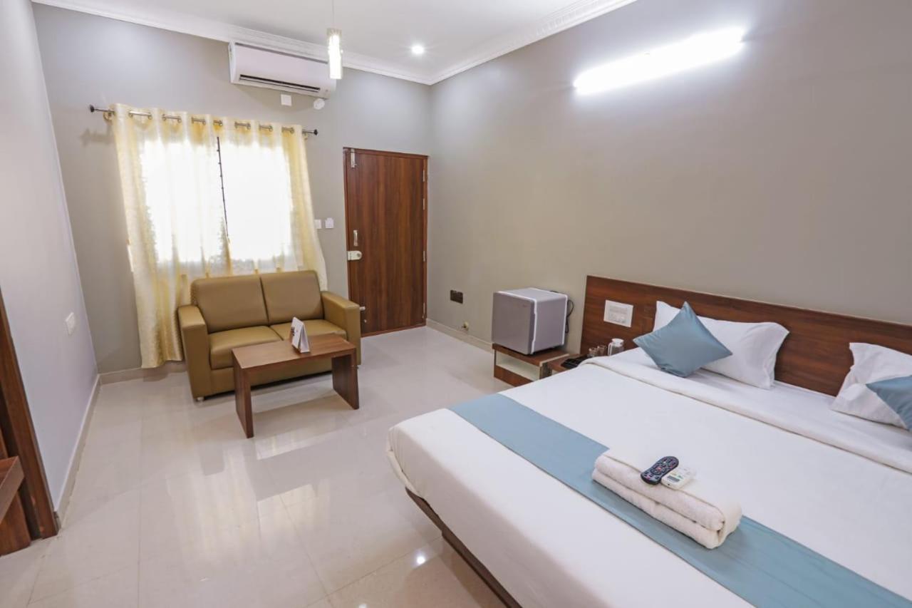 Hotel Gateway Suites Bangalore Airport Yelahanka Kültér fotó
